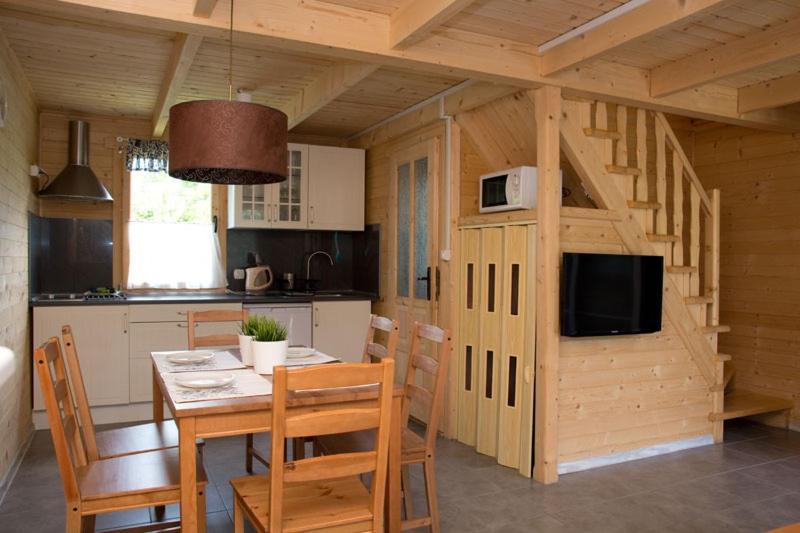 Pod Sosnami Lodge *